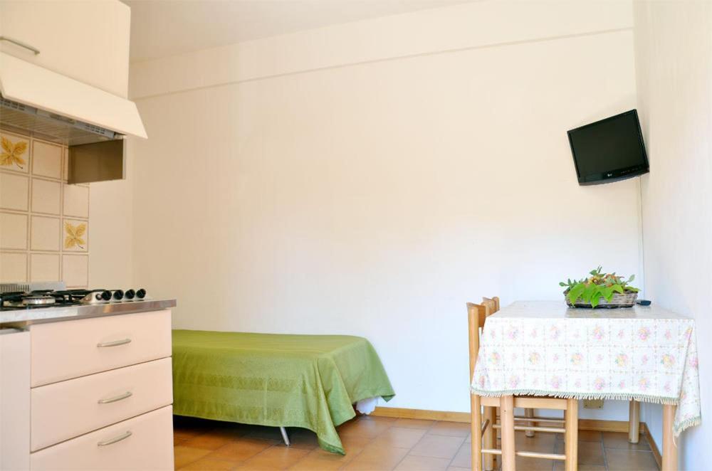 Appartamenti Marilise Porto Azzurro Zimmer foto
