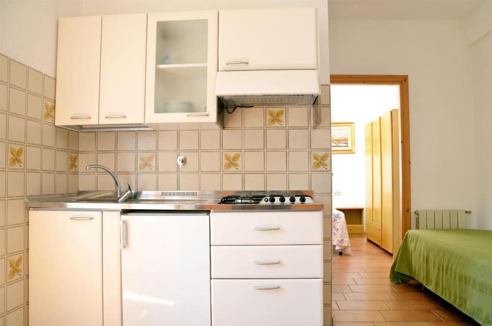 Appartamenti Marilise Porto Azzurro Zimmer foto